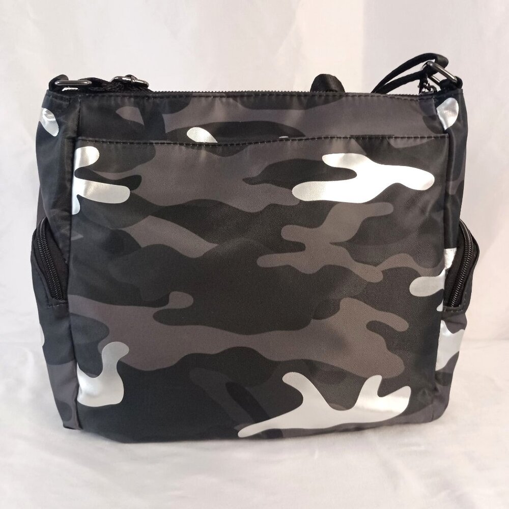 Time and Tru Brooke Gray Camo Nylon Crossbody Bag Multi Pocket NWT - Picture 2 of 10